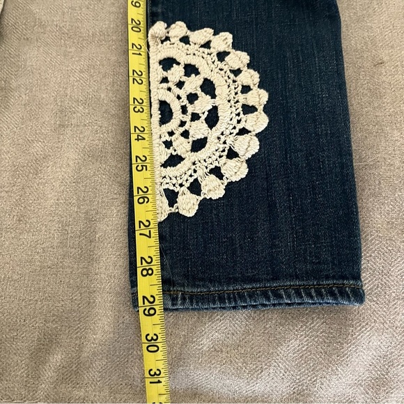 Lucky Brand Lolita Skinny Jeans with Crochet Accents Dark Wash Mid Rise 10 / 30 - Picture 13 of 13